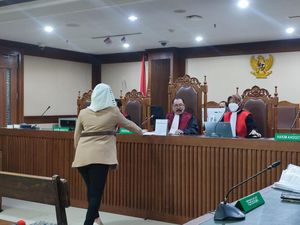 Ternyata Ini Isi Kertas dari Hasnaeni Wanita Emas yang Ditolak Hakim