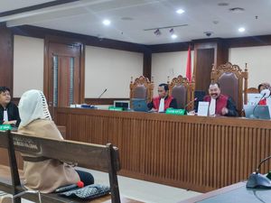 Divonis 5 Tahun Penjara, Hasnaeni Wanita Emas Menangis Tersedu-sedu