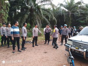 2 Kelompok Massa Bentrok di Kalteng gegara Rebutan Lahan Sawit, 1 Orang Tewas 2 Kelompok Massa Bentrok di Kalteng gegara Rebutan Lahan Sawit, 1 Orang Tewas