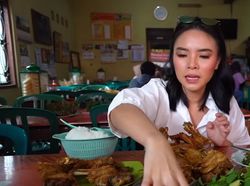 Ayam Goreng Gurih Renyah Favorit Para YouTuber, Ada di 5 Tempat Ini