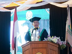Bamsoet Ingatkan Wisudawan Unperba soal Ancaman Degradasi Moral Bangsa