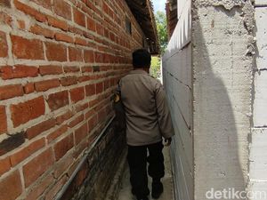 Kebingungan Sunarto Pedagang Ayam Ponorogo Akses Jalannya Ditembok Tetangga