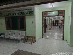 Polisi Autopsi Jenazah Pria Ditemukan Tewas Bersimbah Darah di Gresik