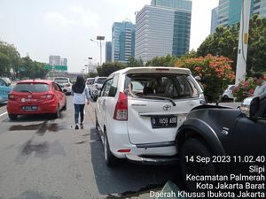 Kecelakaan Beruntun di Tol Dalam Kota, Lalin ke Slipi Sempat Macet