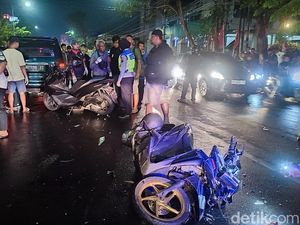 Mobil Vs Motor di Jalan Brigjen Katamso Semarang, 1 Orang Tewas Mobil Vs Motor di Jalan Brigjen Katamso Semarang, 1 Orang Tewas