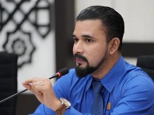 18 Nelayan Aceh Timur Ditangkap Otoritas Thailand, Bupati Surati Kemlu RI 18 Nelayan Aceh Timur Ditangkap Otoritas Thailand, Bupati Surati Kemlu RI