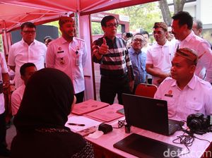 Menkumham Apresiasi Inovasi Layanan Eazy Imigrasi Malang Menkumham Apresiasi Inovasi Layanan Eazy Imigrasi Malang