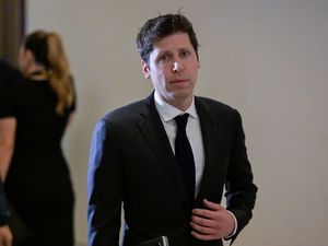 Video: CEO OpenAI Sam Altman Bantah Lakukan Pelecehan Video: CEO OpenAI Sam Altman Bantah Lakukan Pelecehan