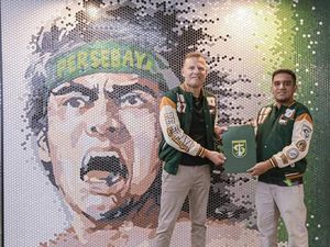 Bienvenido, Josep Gombau Resmi Jadi Pelatih Persebaya