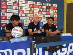 PSM Terbelit Tunggakan Gaji, Bernardo Lelang Trofi Pelatih Terbaik Liga 1