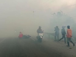 Terhalang Kabut Asap, Pemotor Terkapar Usai Tabrak Truk di Jalinsum OI