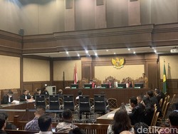 Hakim Heran Bos Perusahaan Tak Bisa Bahasa Indonesia Dapat Proyek BTS: Lucu