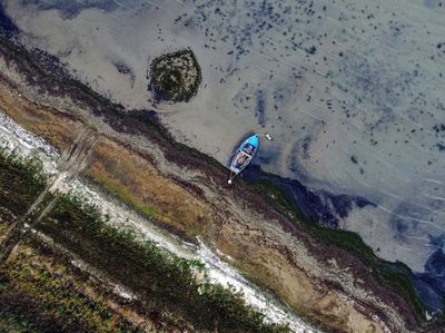 Potret Danau Tertua di Eropa yang Terus Mengering
