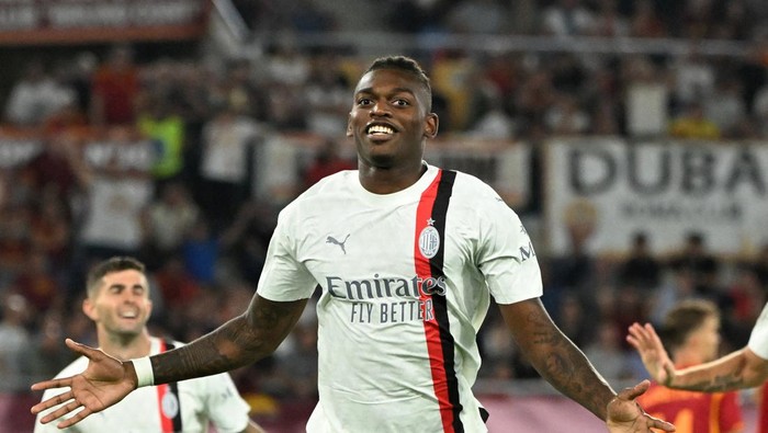 Soccer Football - Serie A - AS Roma v AC Milan - Stadio Olimpico, Rome, Italy - September 1, 2023 AC Milans Rafael Leao celebrates scoring their second goal REUTERS/Alberto Lingria
