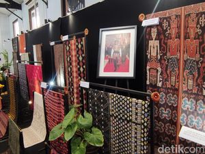 Melihat Ragam Kain Nusantara di Festival Kota Lama Semarang Melihat Ragam Kain Nusantara di Festival Kota Lama Semarang