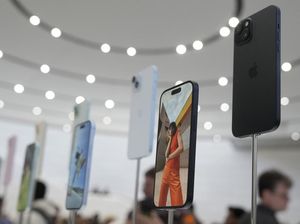 Apple Alami Kerugian saat iPhone 15 Pakai USB-C Apple Alami Kerugian saat iPhone 15 Pakai USB-C