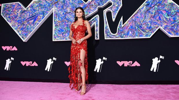 NEWARK, NEW JERSEY - SEPTEMBER 12: Selena Gomez attends the 2023 MTV Video Music Awards at Prudential Center on September 12, 2023 in Newark, New Jersey.   Noam Galai/Getty Images for MTV/AFP (Photo by Noam Galai / GETTY IMAGES NORTH AMERICA / Getty Images via AFP)