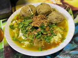 Soto Bakso Mbak Ayu Laris di Surabaya, Idenya Ternyata karena Ini