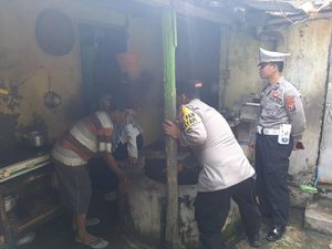 Sempat Mengeluh Pusing, Nenek di Jombang Tewas Tercebur Sumur 20 Meter Sempat Mengeluh Pusing, Nenek di Jombang Tewas Tercebur Sumur 20 Meter
