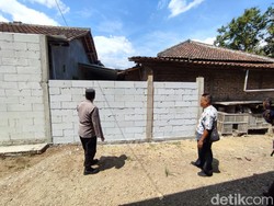 Penampakan Tembok 2 Meter yang Tutup Jalan ke Rumah Sunarto di Ponorogo
