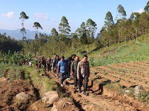 7 Hal yang Baru Terungkap dari Lansia Hilang 2 Bulan di Gunung Bawakaraeng 7 Hal yang Baru Terungkap dari Lansia Hilang 2 Bulan di Gunung Bawakaraeng