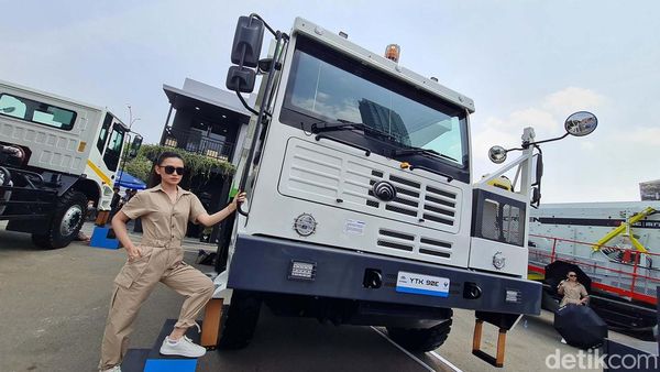 Truk Tambang Listrik Ramaikan Indonesia Mining Exhibition