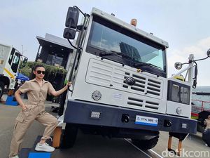 Truk Tambang Listrik Ramaikan Indonesia Mining Exhibition