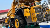 Jangan Kaget Lihat Harga Truk Tambang Ini, Bannya Saja Setara Mobil Baru