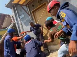 Lansia di Cibinong Bogor Jatuh ke Sumur 15 Meter Saat Menggali