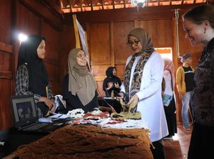 Bupati Ipuk Hadiahkan Modal Ratusan Juta untuk Pemenang Jagoan Banyuwangi Bupati Ipuk Hadiahkan Modal Ratusan Juta untuk Pemenang Jagoan Banyuwangi