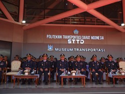 Kemenhub Lantik 929 Perwira Transportasi PTDI-STTD