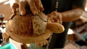 Keren, Kerajinan Tempurung Kelapa Likupang Mejeng hingga Mancanegara