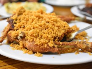 Kulineran Akhir Pekan di Bogor, Jangan Lupa Mampir Cicip 5 Ayam Goreng Ini Kulineran Akhir Pekan di Bogor, Jangan Lupa Mampir Cicip 5 Ayam Goreng Ini
