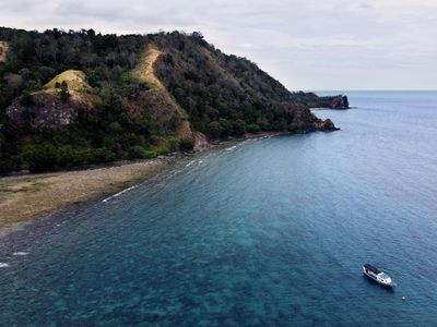Objek Wisata Bukit Larata Likupang yang Mempesona