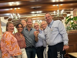 Pangeran Harry Minum 6 Gelas Bir saat Ultah hingga Beri Tip Besar ke Staf