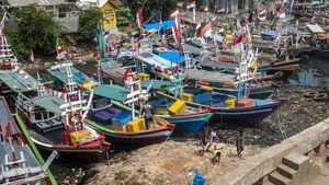 Pendangkalan di Pelabuhan Labuan, Kapal Nelayan Sulit Keluar Masuk