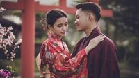 10 Potret Kemesraan Sarah Menzel dan Azriel Hermansyah yang Segera Menikah
