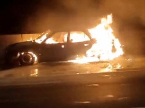Momen Menegangkan Saat Dede Coba Selamatkan Korban Mobil Meledak Momen Menegangkan Saat Dede Coba Selamatkan Korban Mobil Meledak