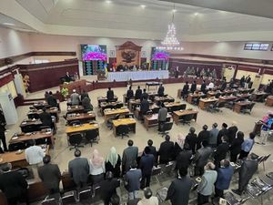 Fraksi DPRD NTB Buka Rapor Zul-Rohmi, PDIP dan PPP Beri Nilai Terendah Fraksi DPRD NTB Buka Rapor Zul-Rohmi, PDIP dan PPP Beri Nilai Terendah