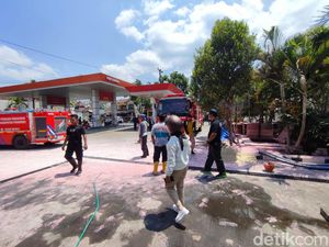 Isi BBM ke Tangki Pendam di Cuaca Terik Hampir Bikin SPBU Ponorogo Terbakar