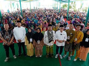 Ketum PAN Beri Beasiswa Rp 300 Juta ke 100 Mahasiswa UMRI Ketum PAN Beri Beasiswa Rp 300 Juta ke 100 Mahasiswa UMRI