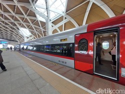 Uji Coba Publik Kereta Cepat Dimulai, Kuota 2.200 Kursi Sehari