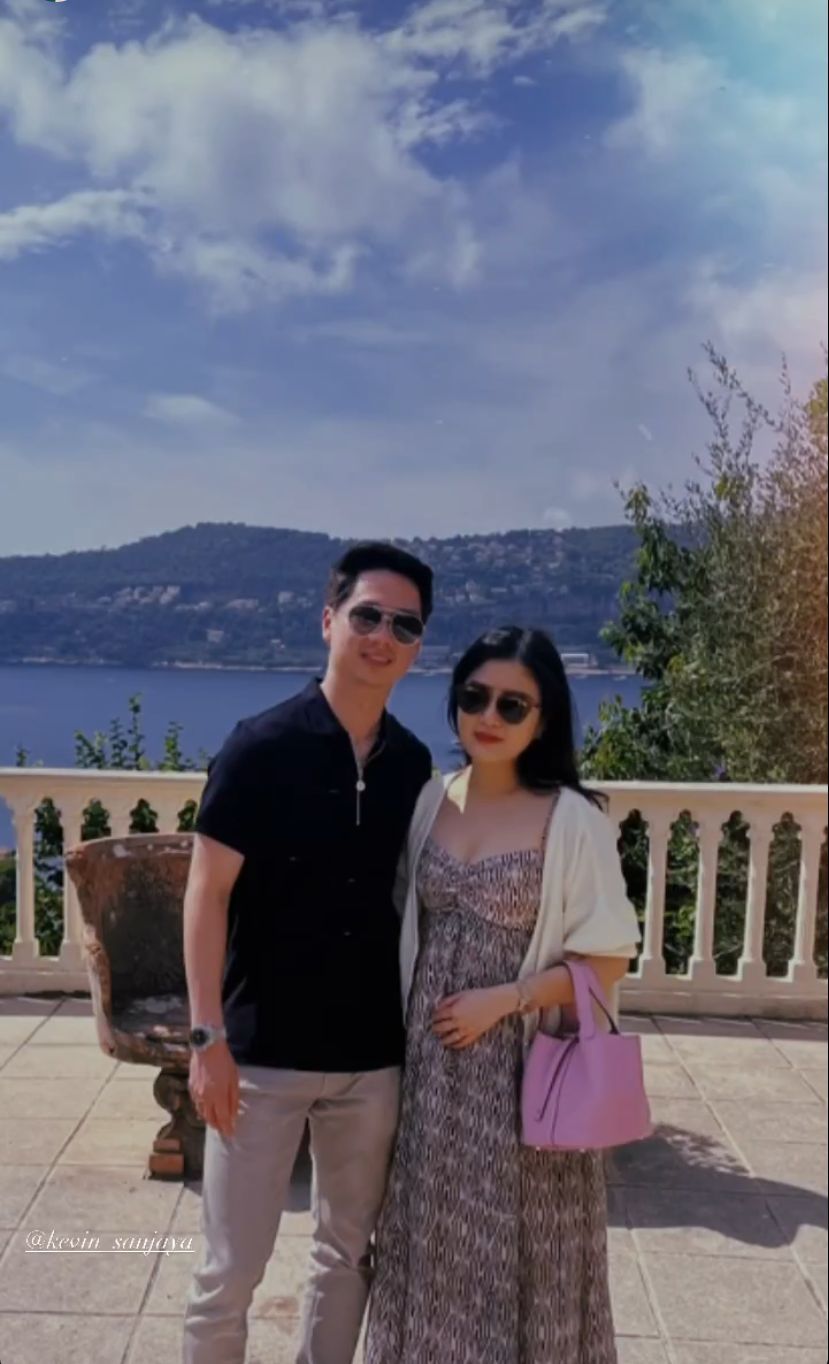 Valencia Tanoe dan Kevin Sanjaya