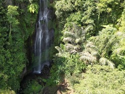 Cantiknya Air Terjun Bengbengan Buleleng, Pas Buat Trekking