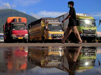 Potret Muatan Truk Dibatasi Maksimal 15 Ton di Maluku Utara