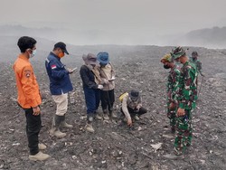 Gunungan Sampah di TPA Sarimukti Mengandung Gas Metana Tinggi