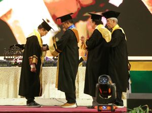 Cak Imin Apresiasi Penganugerahan Gelar Profesor Kehormatan Gus Halim Cak Imin Apresiasi Penganugerahan Gelar Profesor Kehormatan Gus Halim