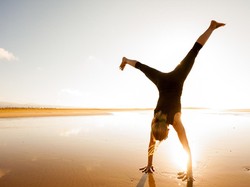 Bagaimana Bentuk Gerakan Meroda yang Benar? Ini Caranya