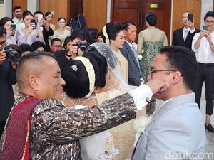 Pernikahan Anak Hotman Paris: Mobil Mewah, Deretan Menteri sampai Mini Konser Pernikahan Anak Hotman Paris: Mobil Mewah, Deretan Menteri sampai Mini Konser