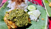 Cicip Ayam Gepuk Sambal Hijau Andaliman Buatan Duo Pengacara